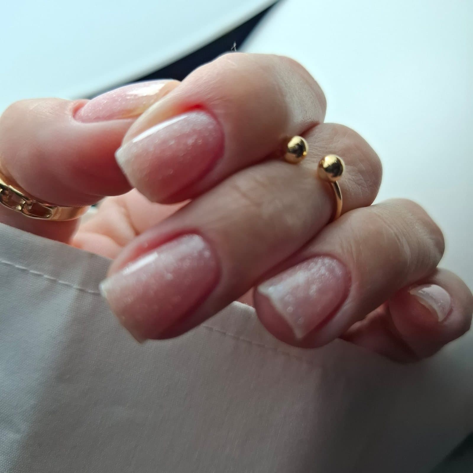 Russian Manicure — lucrare
