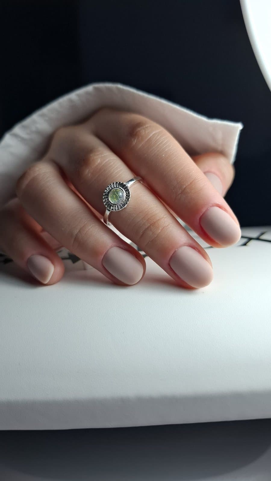 Russian Manicure — lucrare