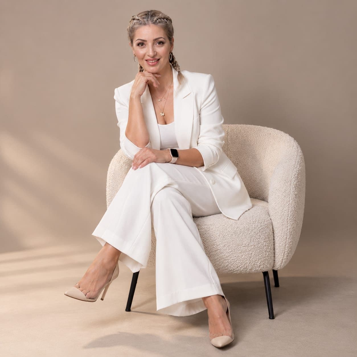 Cristina Ganea, nail trainer